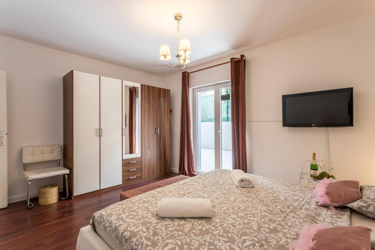 Dalmatian 230M2 With Pool And Garden Near The Old Town For Families Apartment Split Luaran gambar